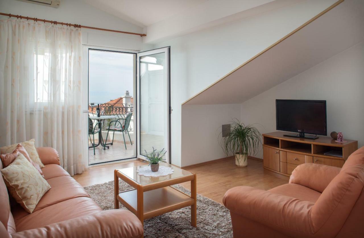 Apartments Cvjetni Dvori มาคาร์สกา ภายนอก รูปภาพ