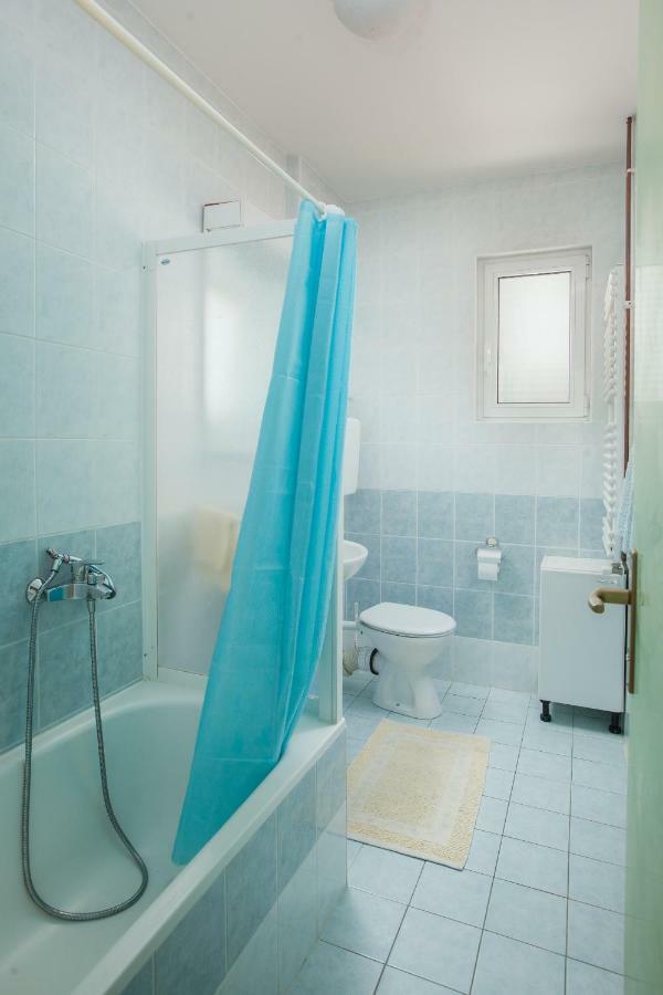 Apartments Cvjetni Dvori มาคาร์สกา ภายนอก รูปภาพ