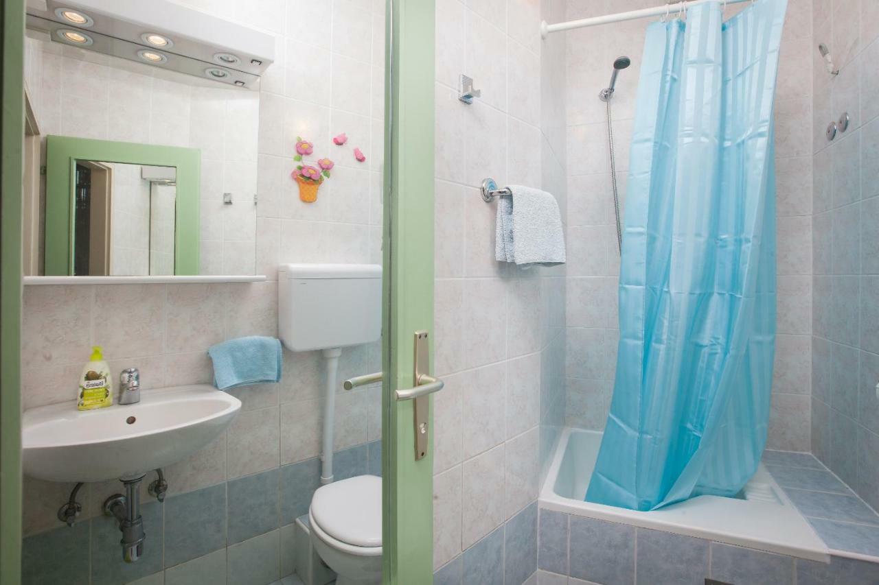 Apartments Cvjetni Dvori มาคาร์สกา ภายนอก รูปภาพ